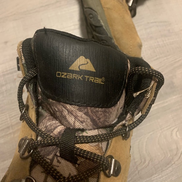 Ozark Trail Hiking Boots Shoes - Picture 8 of 9